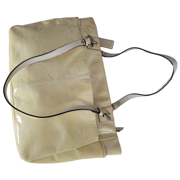 Coach Shoulder bag. Zip closure. - Picture 3 of 15